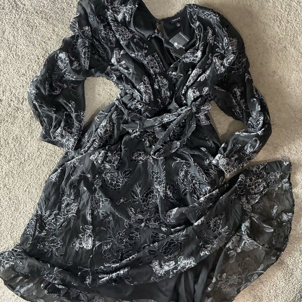 NWT Torrid Midi Burnout Velour Blouson Surplice Dress Dahlia Floral Sz 1X 14-16